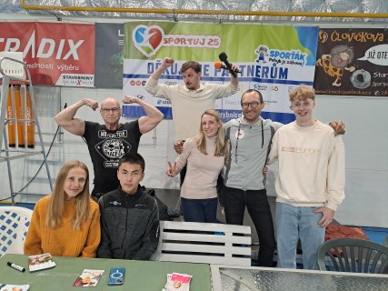 Festival Sportuj 25 poznamenal déšť, přesto ho navštívily stovky dětí a podpořila šestice sportovců
